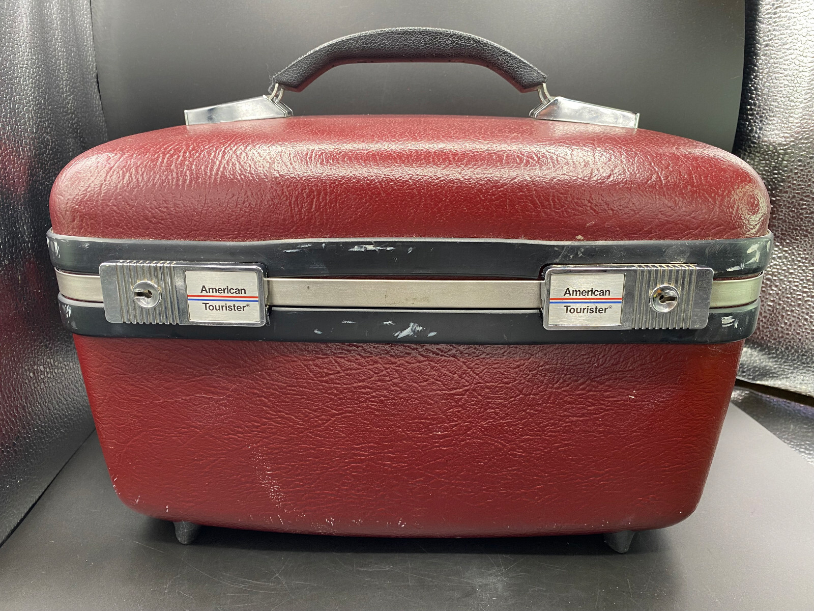 Vintage American Tourister Carry On Train Cosmetic Make-Up Case Burgundy VTG