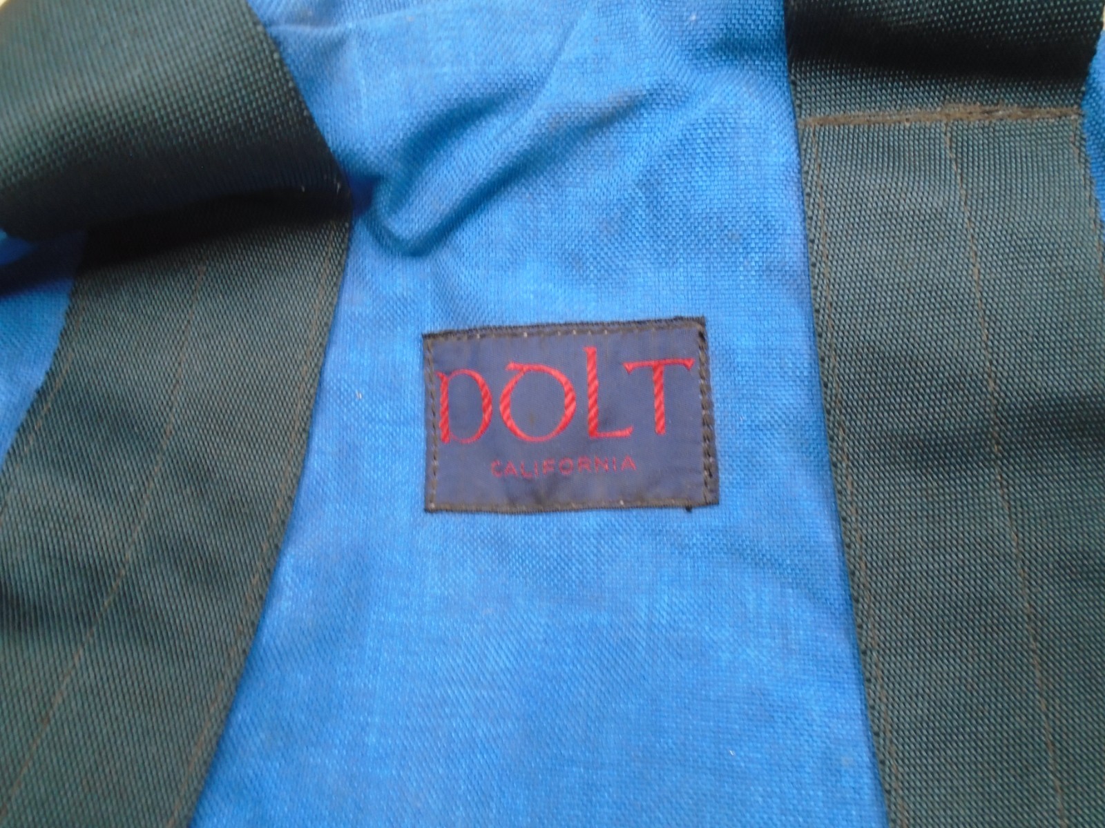 VINTAGE DOLT CALIFORNIA LARGE TRAVEL BAG BLUE RED SIDE POCKET CANVAS RARE