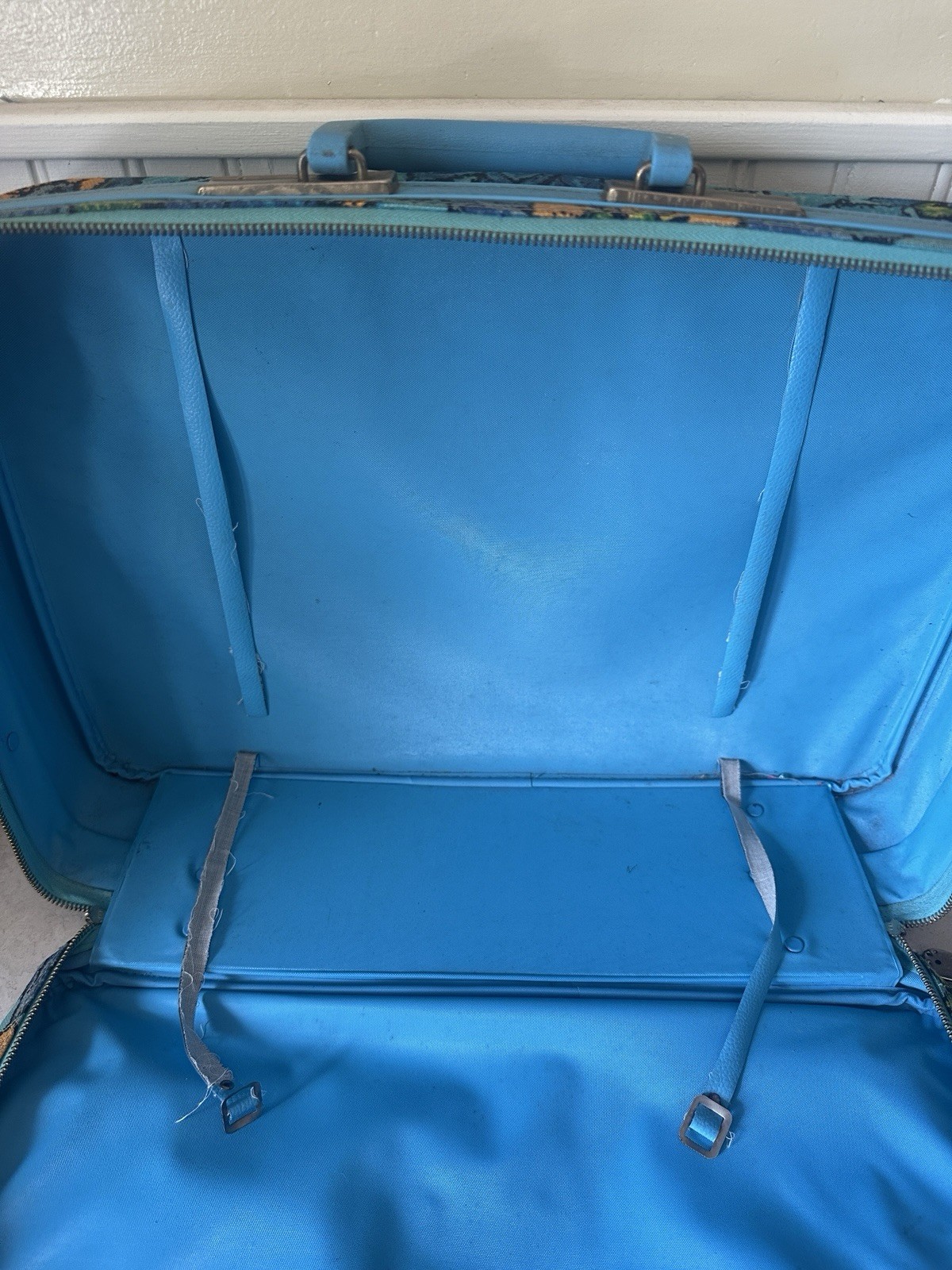 Vintage Suitcase Blue Floral Flowers Bantam Retro Travel 1960’s 70’s Carry On