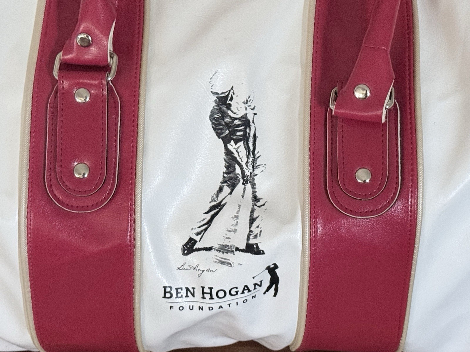 CLASSIC BEN HOGAN CO. RED WHITE & BLUE DUFFEL BAG WITH SHOULDER STRAP