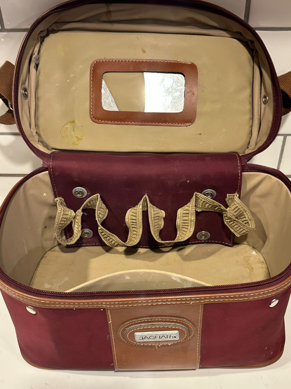 Vintage Jaguar Maroon Red Train Case Men’s Cosmetic Travel Bag RARE Unique Cool