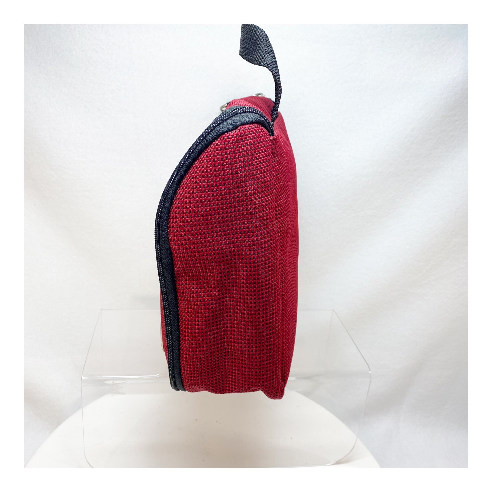 Samsonite Red Travel Multi Compartments Zippered Case with Hangers and Handle