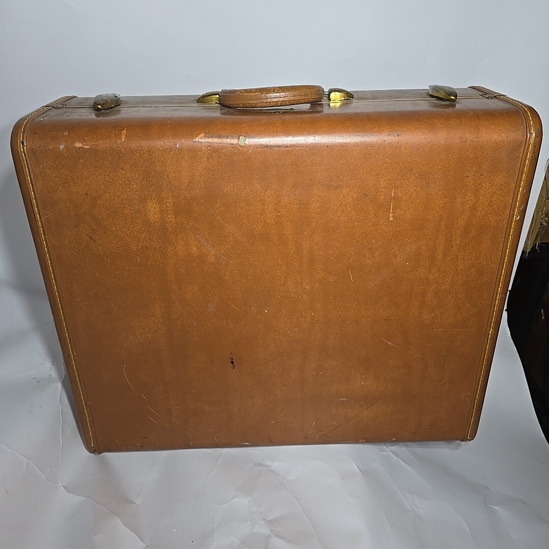 1950s Samsonite Streamlite Hard Shell Faux Leather Luggage Suitcase 21 x 17 x 7