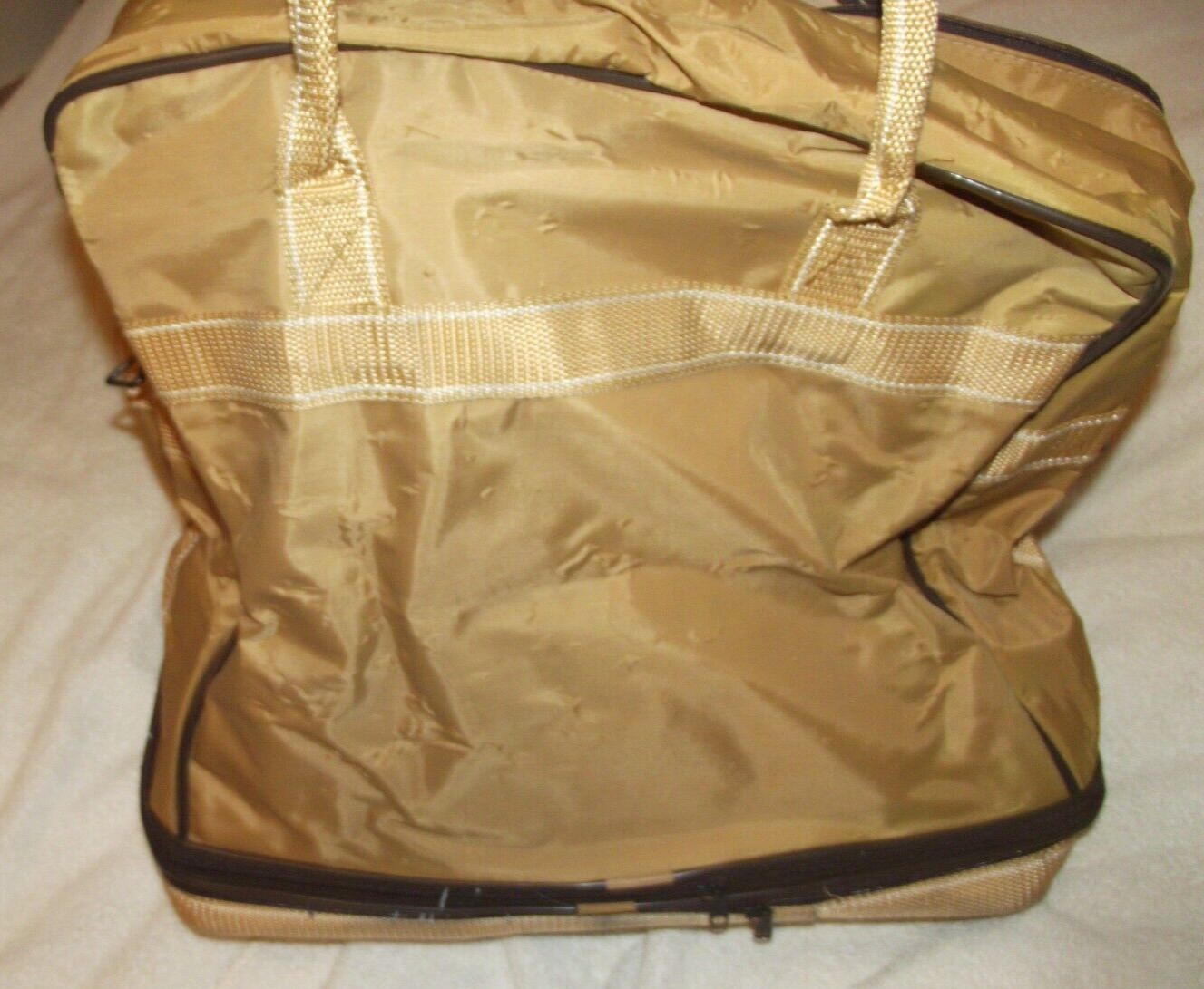 1987 N&N Brand Hong Kong Expandable Vinyl Tan Travel Bag Kwun Fung Stanley Store