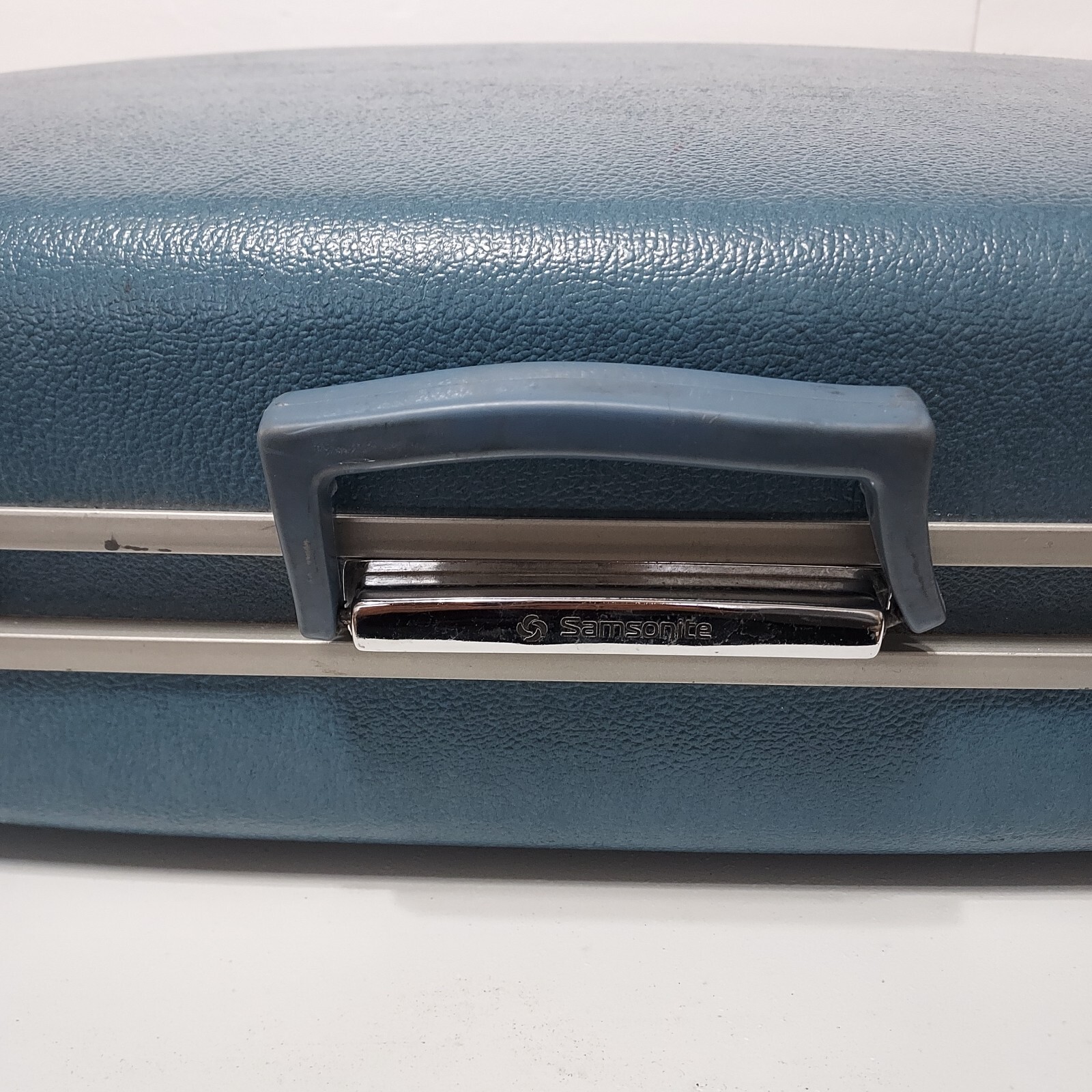 Large Vintage Blue Samsonite Suitcase Luggage Royal Traveller Medalist Hardcase