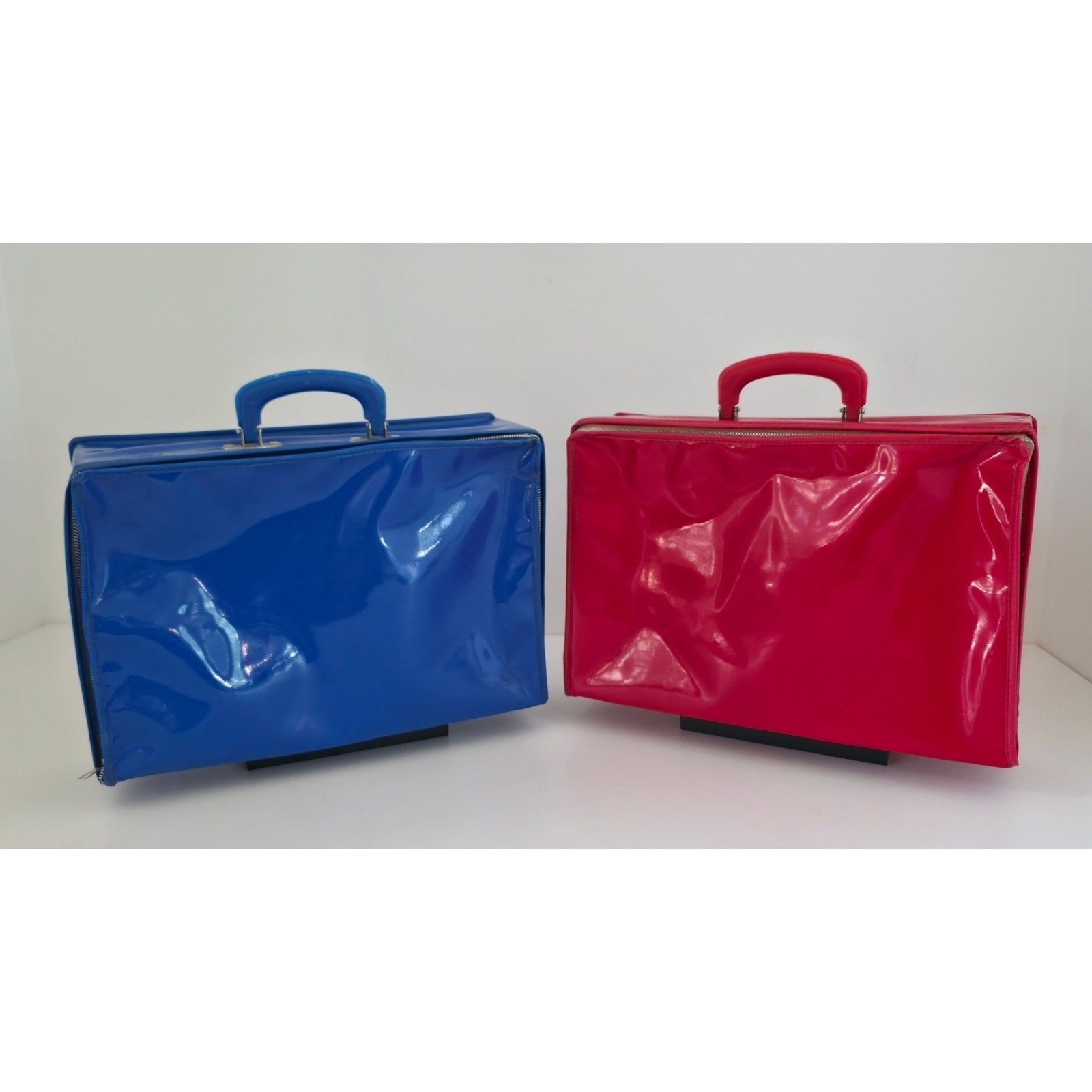 VINTAGE *NEW* 1970’s Vinyl Carrying Case Blue and Red Set of 2