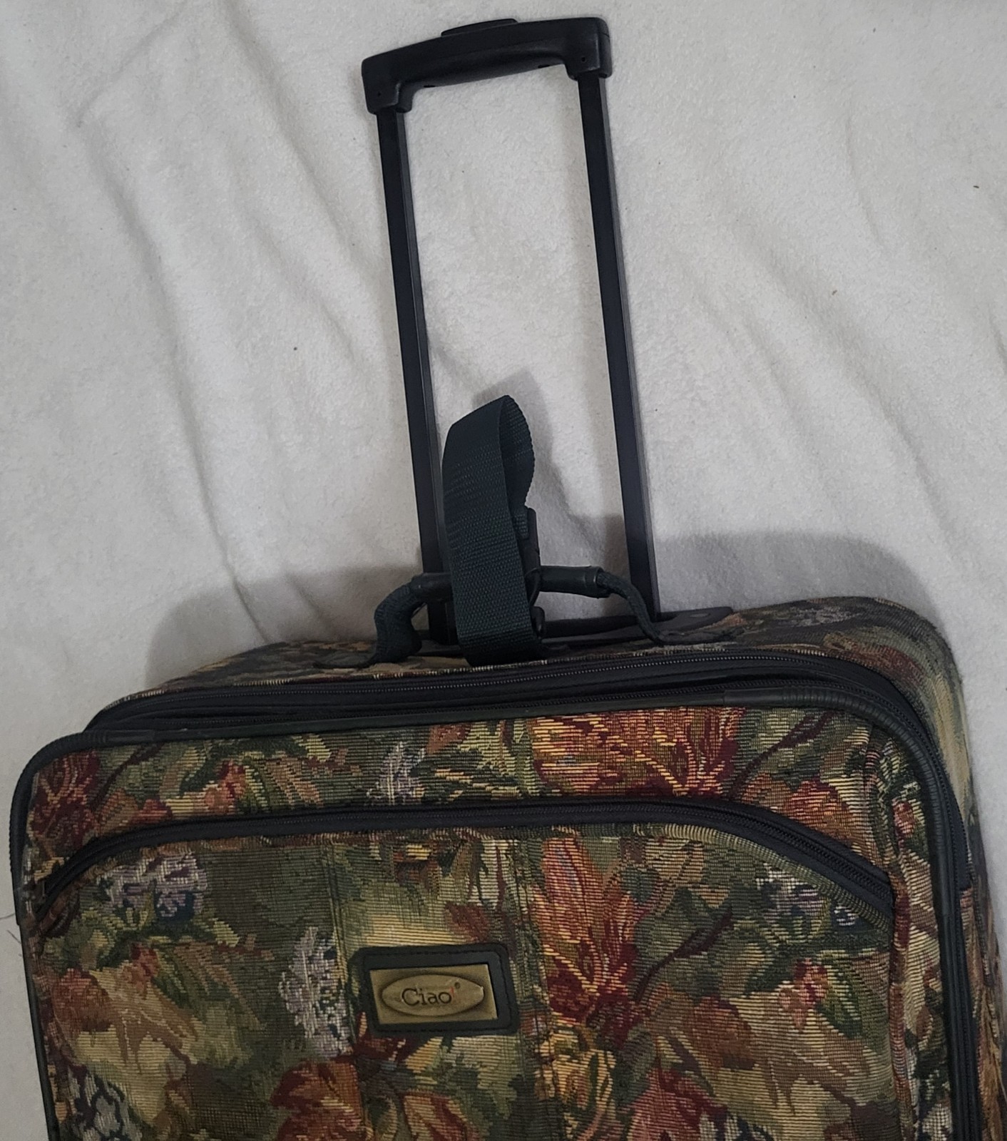 Vintage Ciao! Floral Design Tapestry Luggage Suitcase 25x17x9 Wheeled *Read Des.