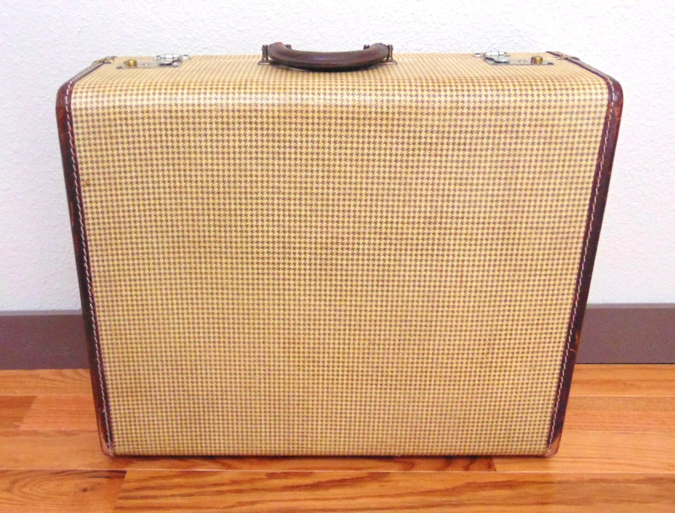 Vtg Yellow Checkered Tweed & Brown Leather Suitcase 1940s Luggage 18x21x9 VGC