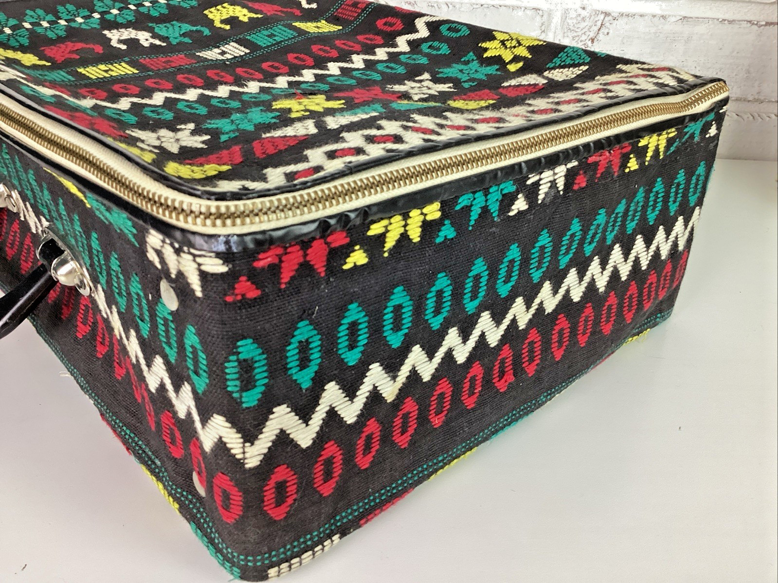 Vintage Child Size Suitcase Willy Woven Fabric Overnight Case El Salvador