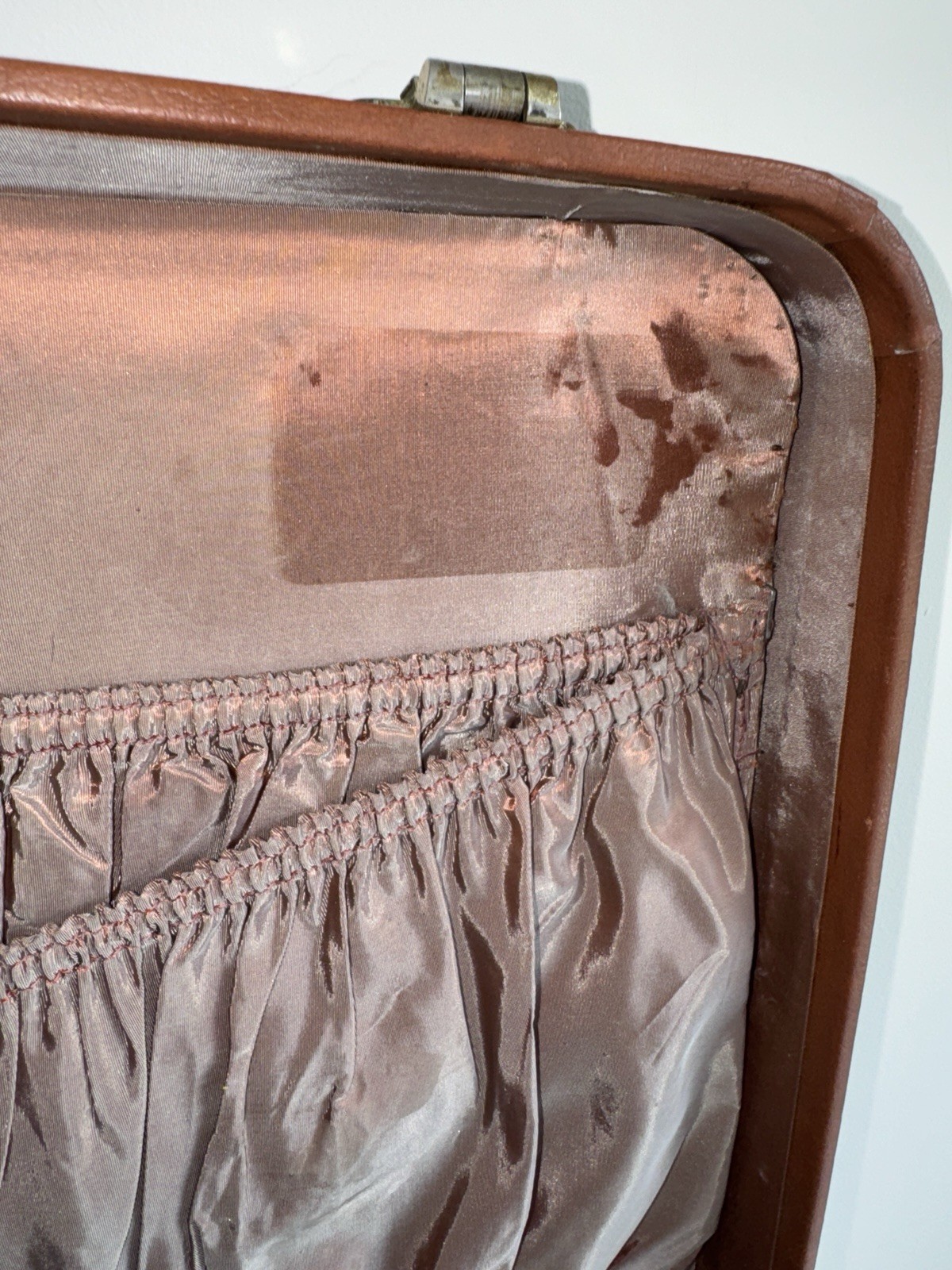 Set 2 Vintage OSHKOSH Luggage Brown w/ Shiny Copper Lining Train Case & Suitcase