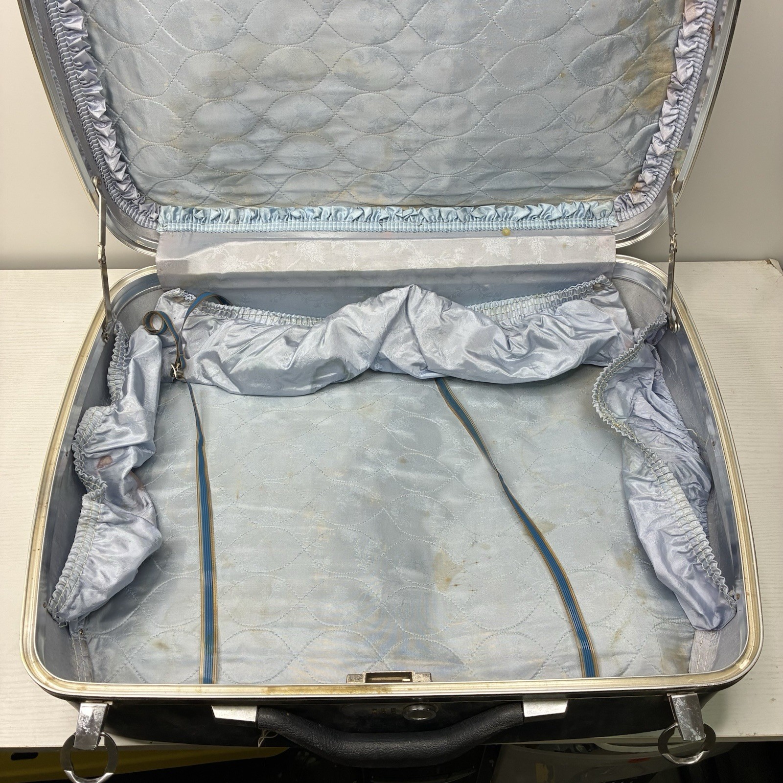Vintage 1950s Towncraft Hard Case Shell Striped Luggage Blue Leather 24x18x7