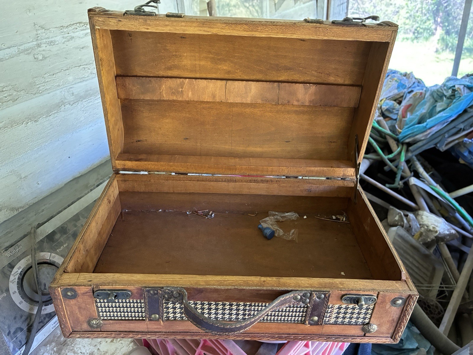 True Vintage Brown Wood Hard-Sided Garment Suit Carrier Case, Up to 40L