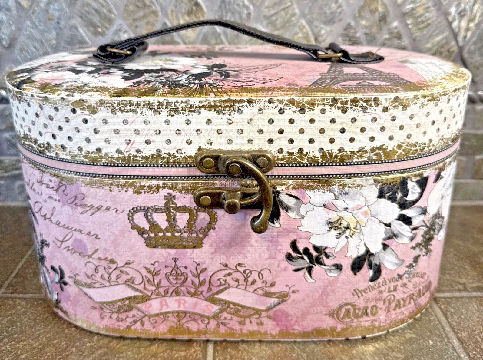 Train Case Pooch & Sweetheart Paris Themed