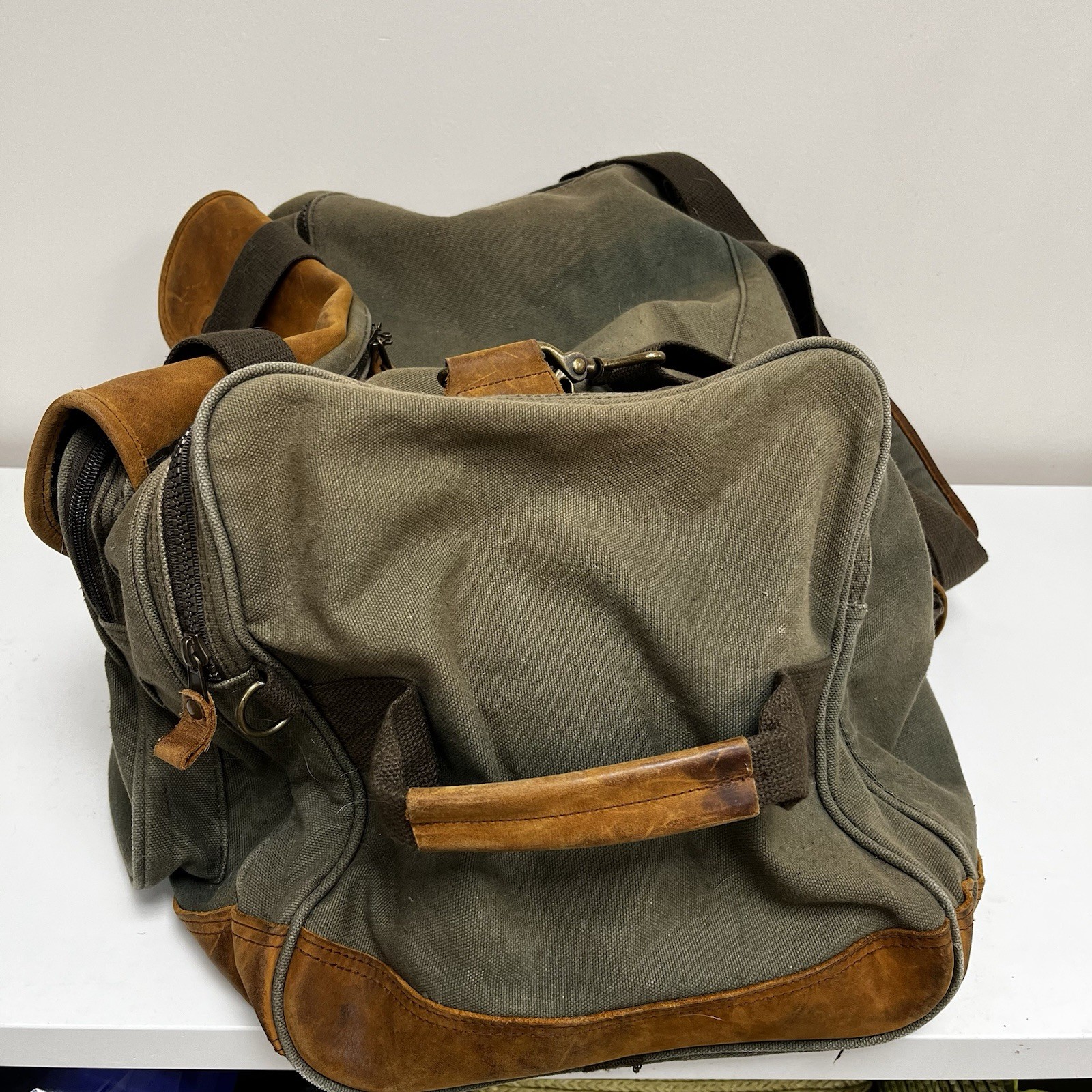 Vintage High Sierra 24″ Green Brown Leather Trim Canvas Duffle Bag Travel Carry
