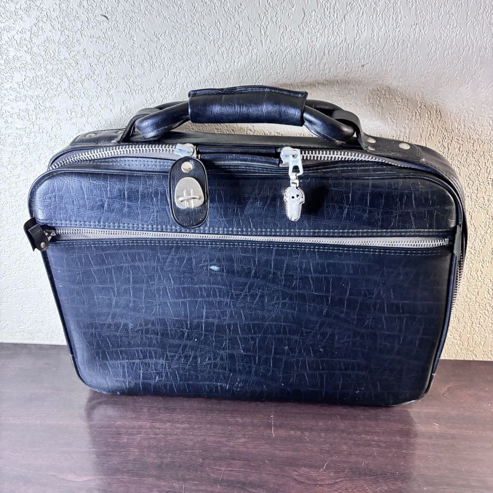 Vintage Peter’s Bag Corp Bantam Travelware Black Overnight Suitcase With 2 Keys