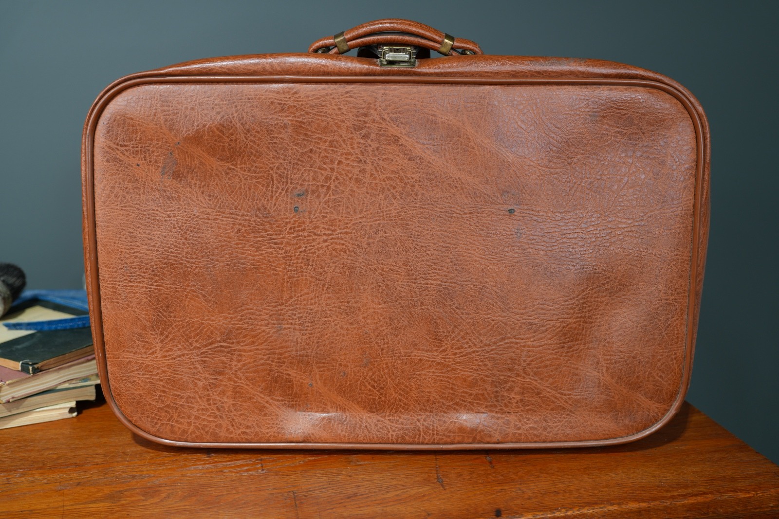 Vintage 1970s Brown Suitcase Luggage Faux Leather Handle Scovill Zipper lock key