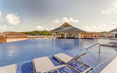 Antigua Resort 2